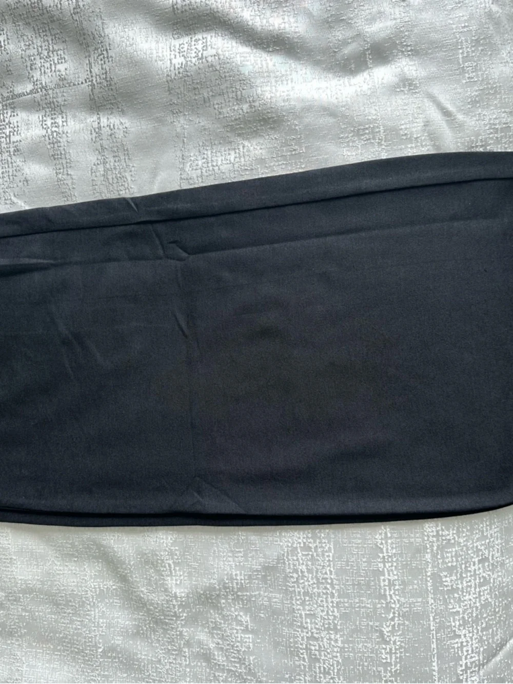 Vuori Black Joggers with White Drawstring - Picture 6 of 7
